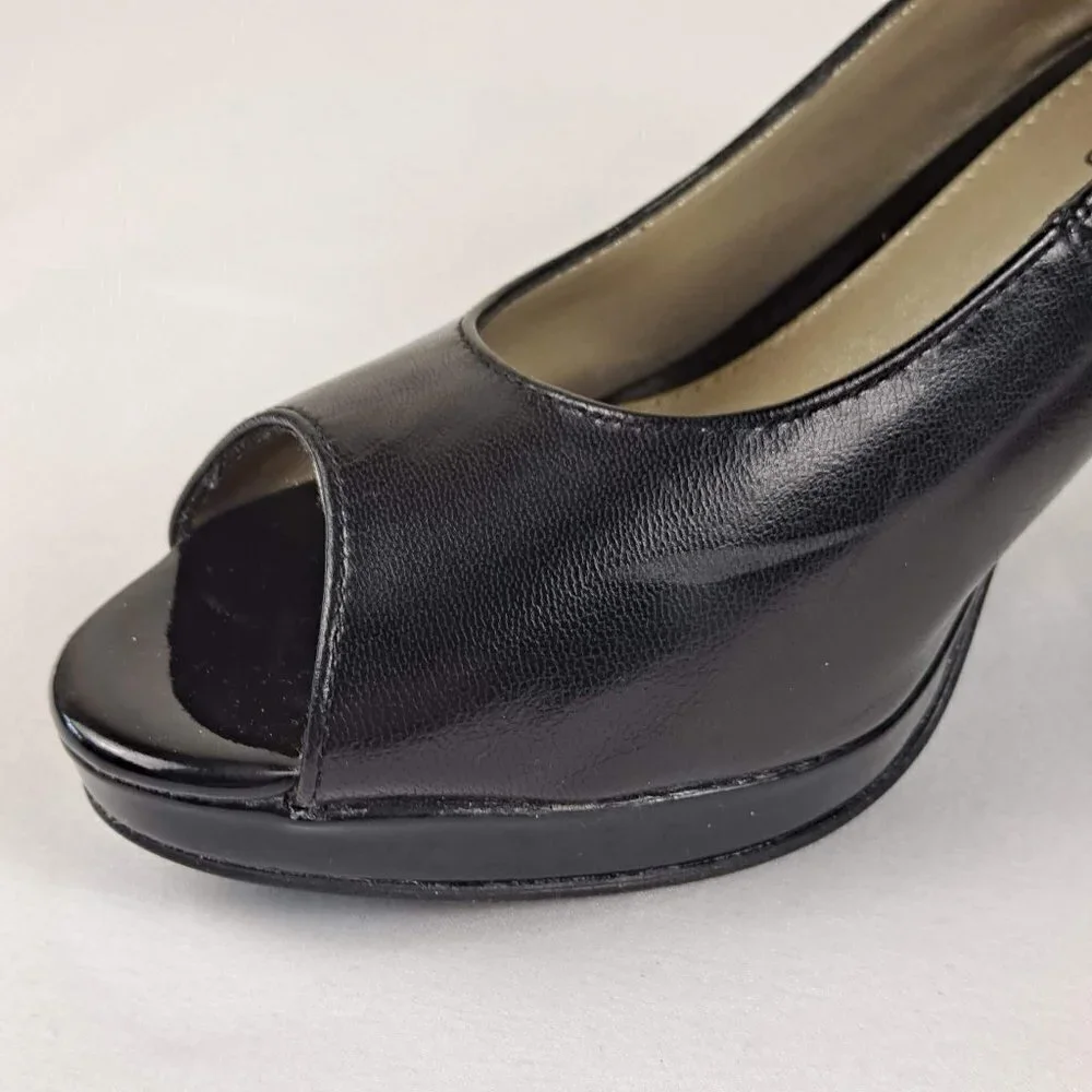 Bandolino Size 6M Mylah Black Leather Heels Peep Toe
